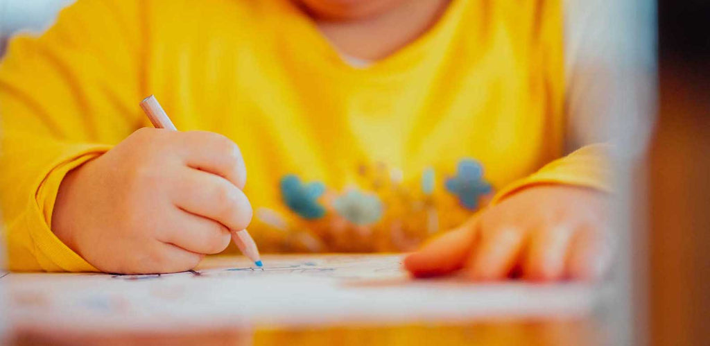 Wie gefährlich sind Buntstifte und Tinten für Kinder: 3 Produkte im Test.