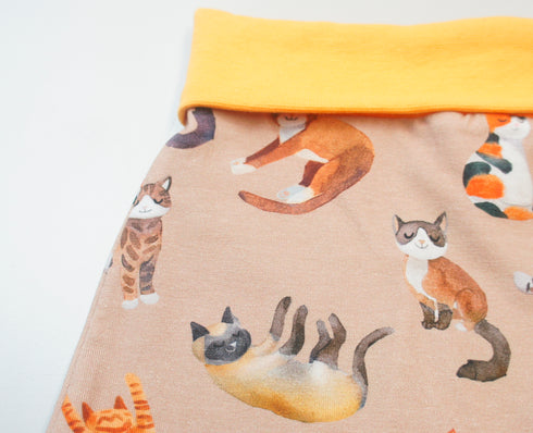 Mitwachsende Hose Katzen