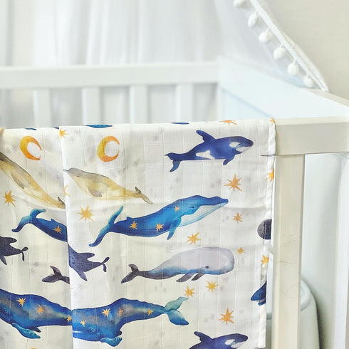 Premium Musselintuch – Wale (120x120cm)